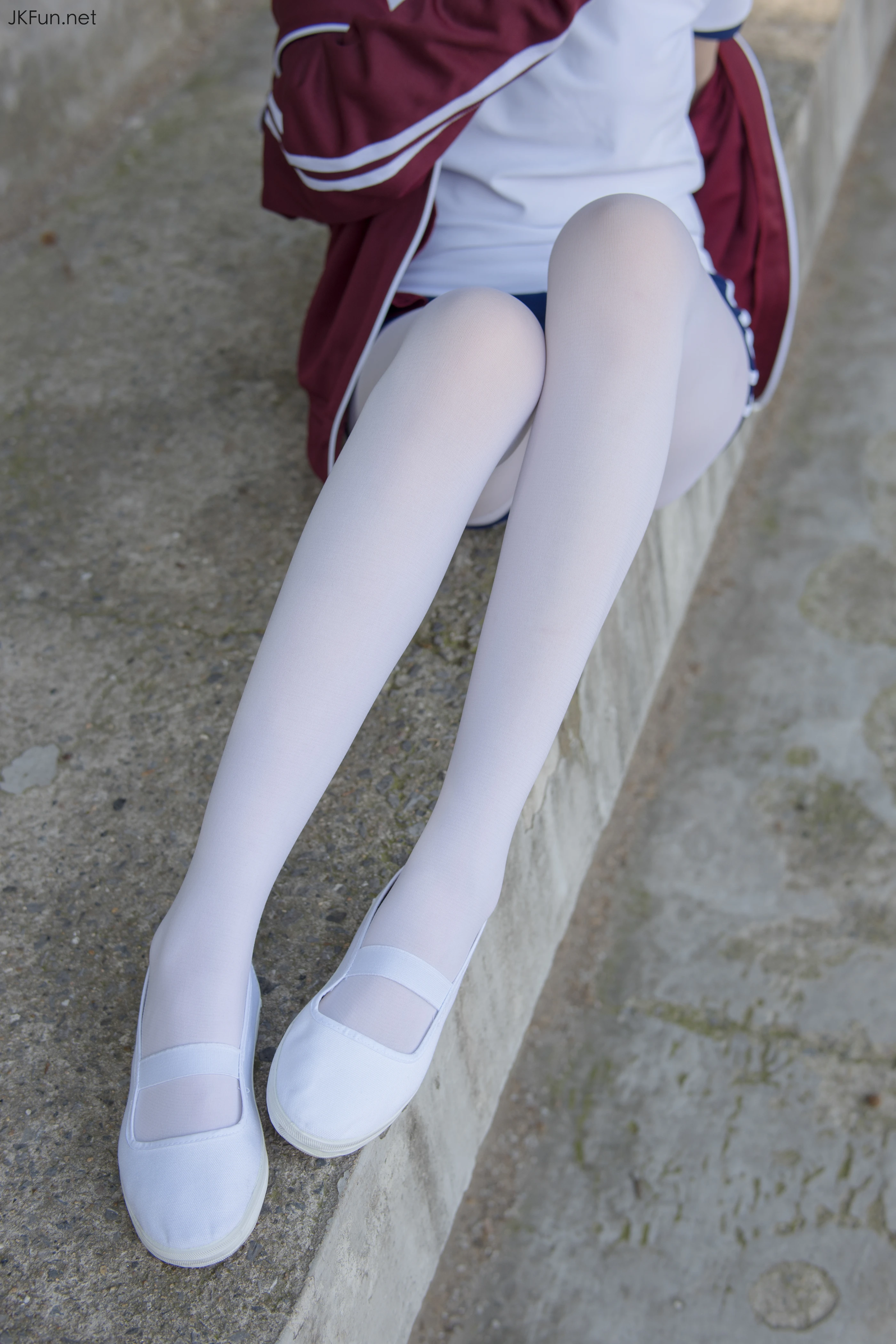 森萝财团 [JKFUN-019] 80D白丝外景体操服 Aika [107P 1V]插图6